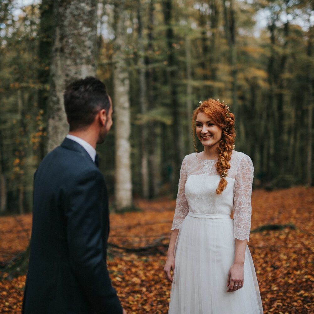 cérémonie-laïque-mariage-automne-forêt-la-soeur-de-la-mariee-blog-mariage