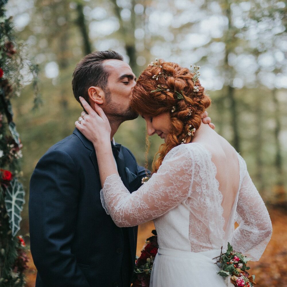 cérémonie-laïque-mariage-automne-forêt-la-soeur-de-la-mariee-blog-mariage