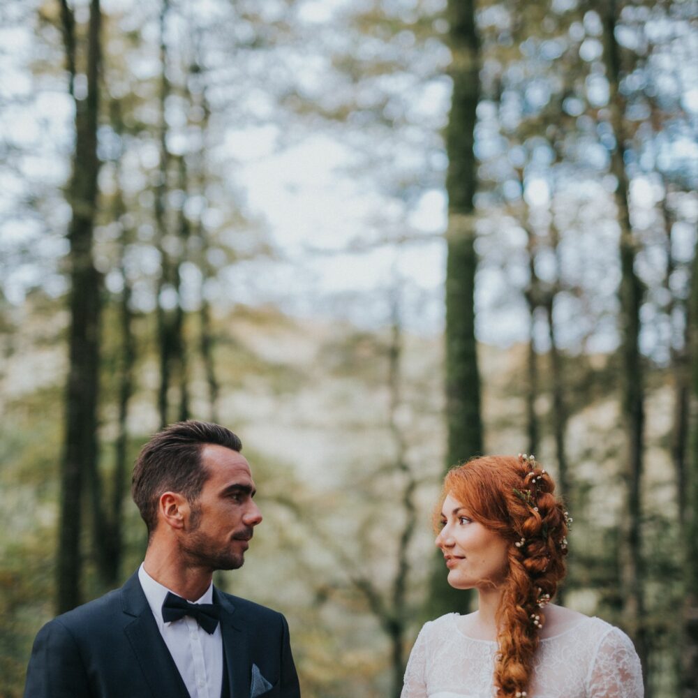 cérémonie-laïque-mariage-automne-forêt-la-soeur-de-la-mariee-blog-mariage