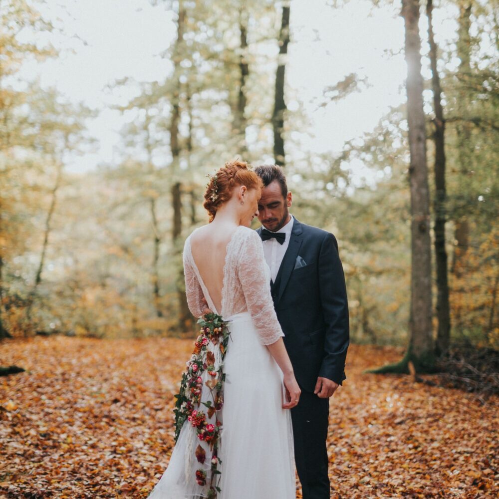 cérémonie-laïque-mariage-automne-forêt-la-soeur-de-la-mariee-blog-mariage