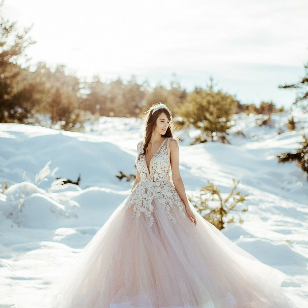 shooting-inspiration-dark-romance-mariage-romantique-glamour-hiver-neige-lasoeurdelamariee-blog-mariage