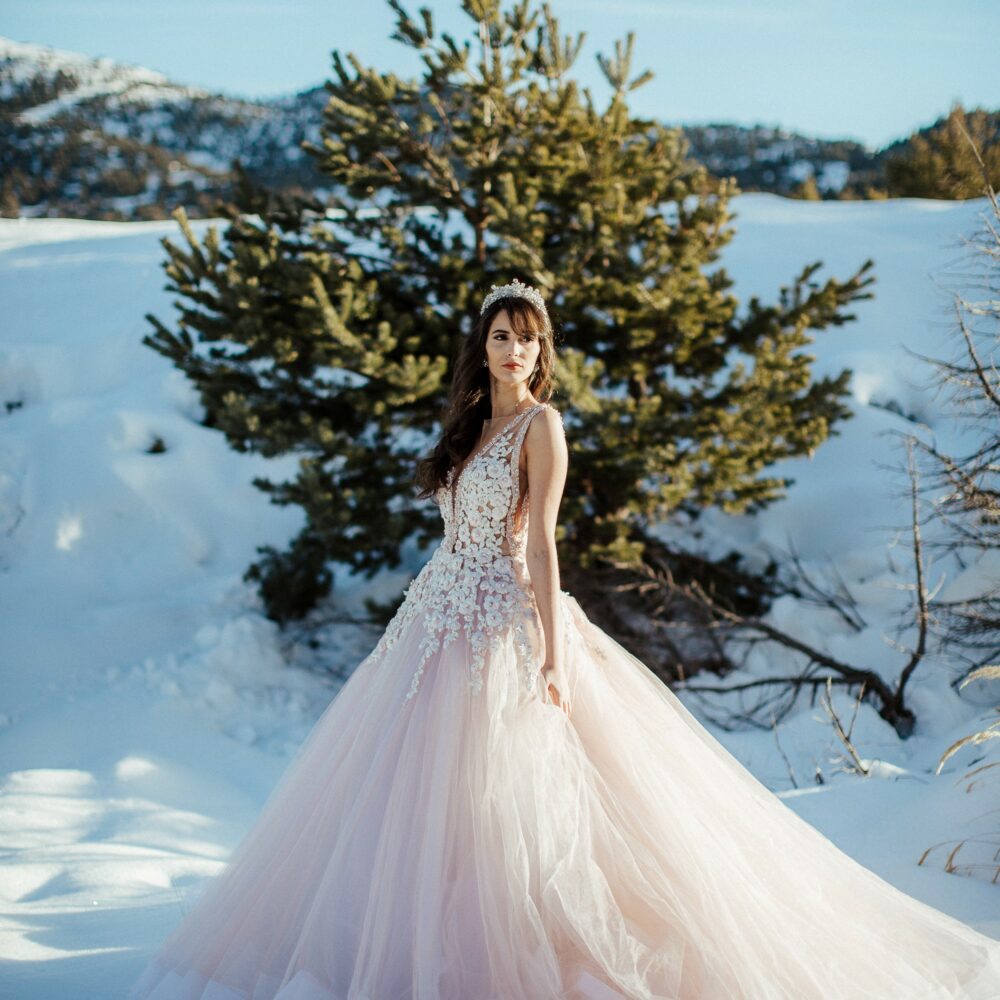 shooting-inspiration-dark-romance-mariage-romantique-glamour-hiver-neige-lasoeurdelamariee-blog-mariage