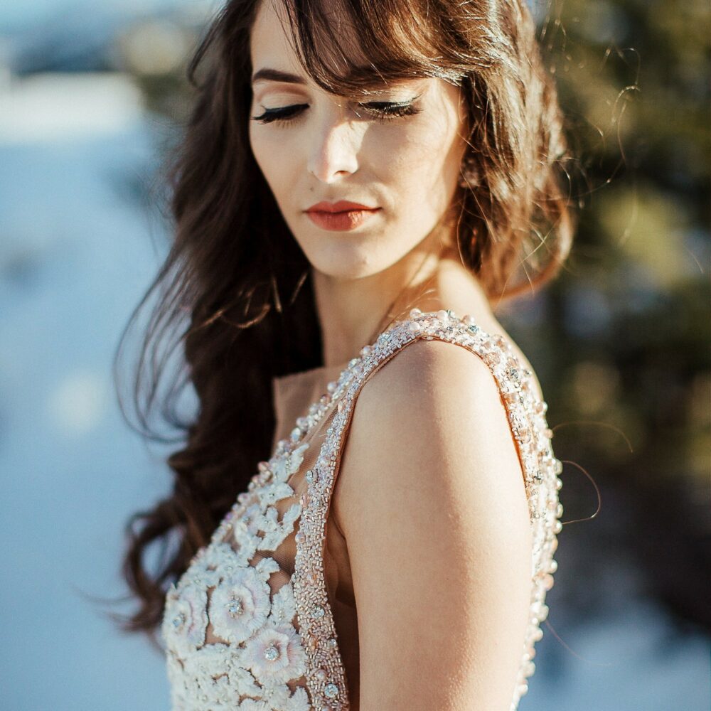 shooting-inspiration-dark-romance-mariage-romantique-glamour-hiver-neige-lasoeurdelamariee-blog-mariage