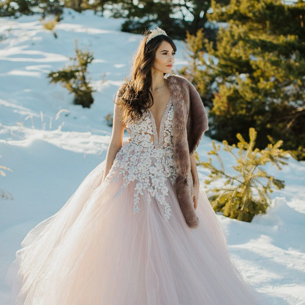 shooting-inspiration-dark-romance-mariage-romantique-glamour-hiver-neige-lasoeurdelamariee-blog-mariage