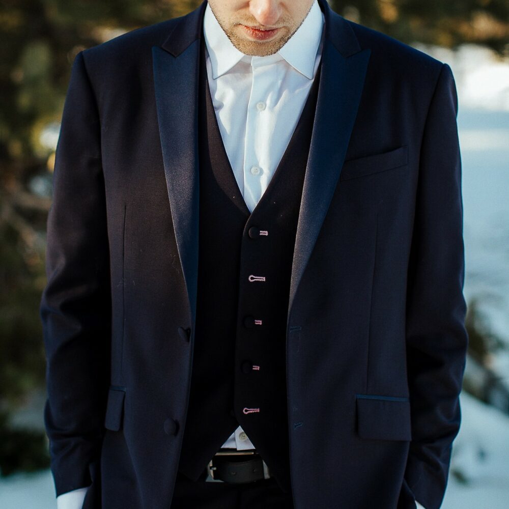 shooting-inspiration-dark-romance-mariage-romantique-glamour-hiver-neige-lasoeurdelamariee-blog-mariage