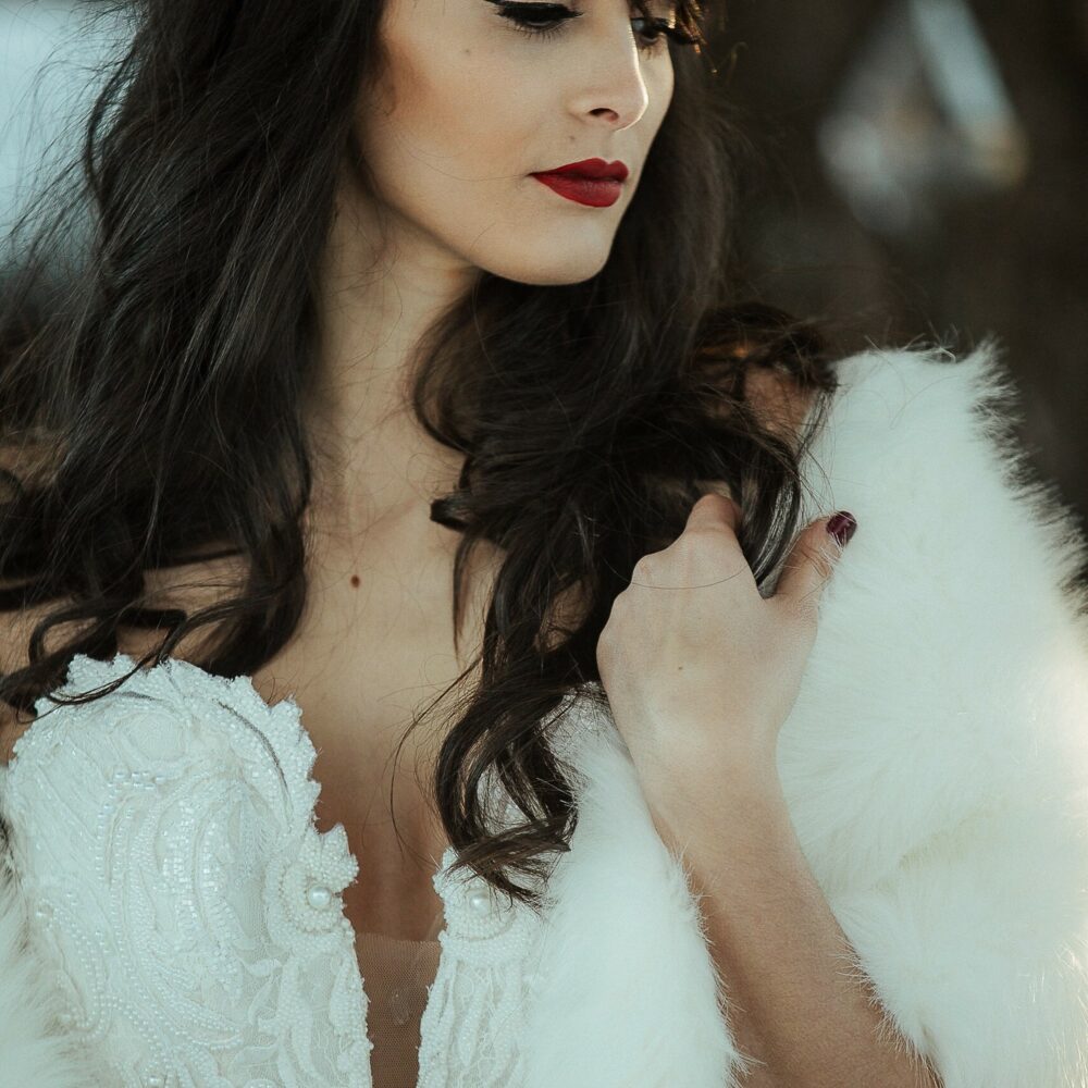 shooting-inspiration-dark-romance-mariage-romantique-glamour-hiver-neige-lasoeurdelamariee-blog-mariage