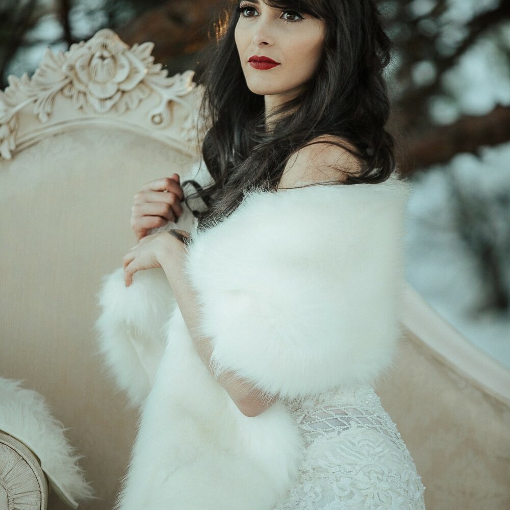 shooting-inspiration-dark-romance-mariage-romantique-glamour-hiver-neige-lasoeurdelamariee-blog-mariage