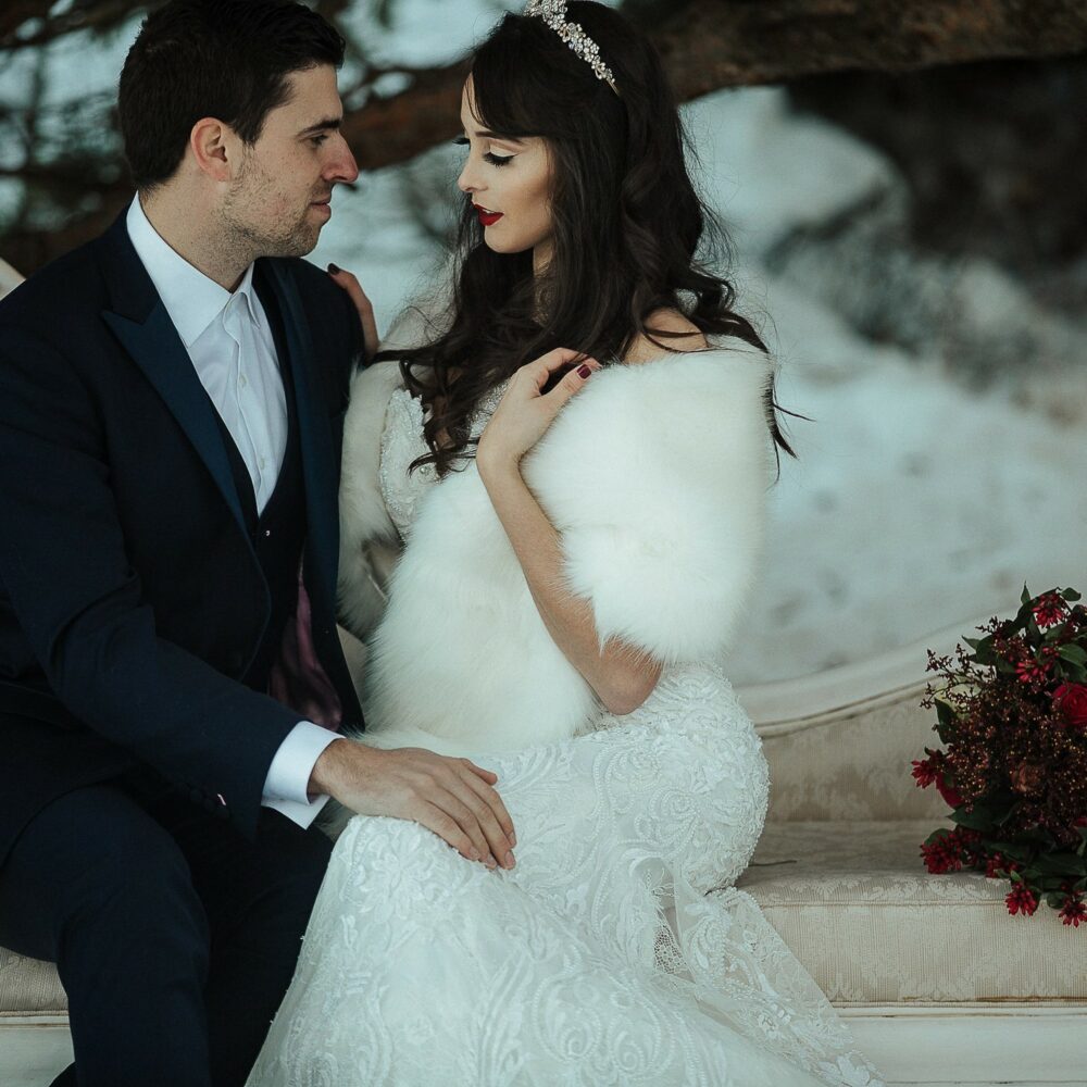 shooting-inspiration-dark-romance-mariage-romantique-glamour-hiver-neige-lasoeurdelamariee-blog-mariage