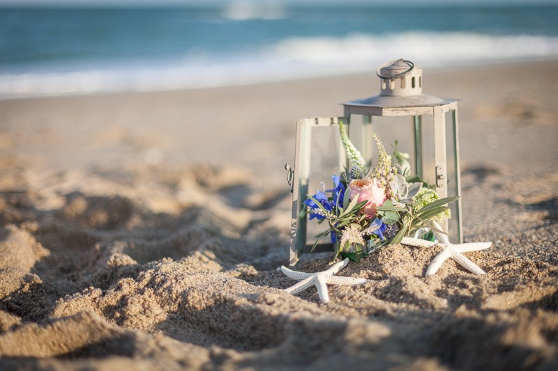 lanterne-mariage-etoile-de-mer-decoration-plage-mer-sable-lasoeurdelamariee-blog-mariage