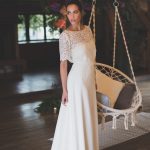 Robe de mariée bustier en cuir blanc et top dentelle Les Mariées Fox - Louise