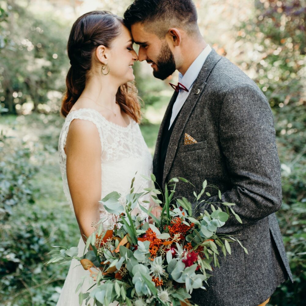 Un mariage automnal aux notes cuivrées