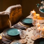 Décoration de table pour un mariage sur le thème de la montagne