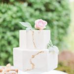 Gâteau de mariage doré