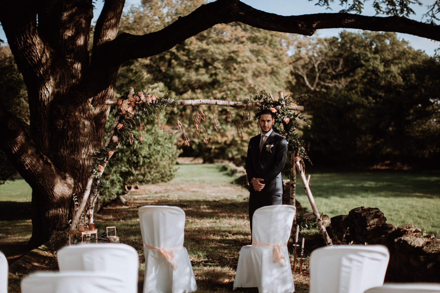 shooting inspiration au chateau de villeneuve à guérande. thème mariage