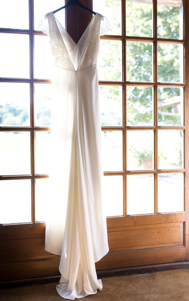 Robe de mariée suspendue