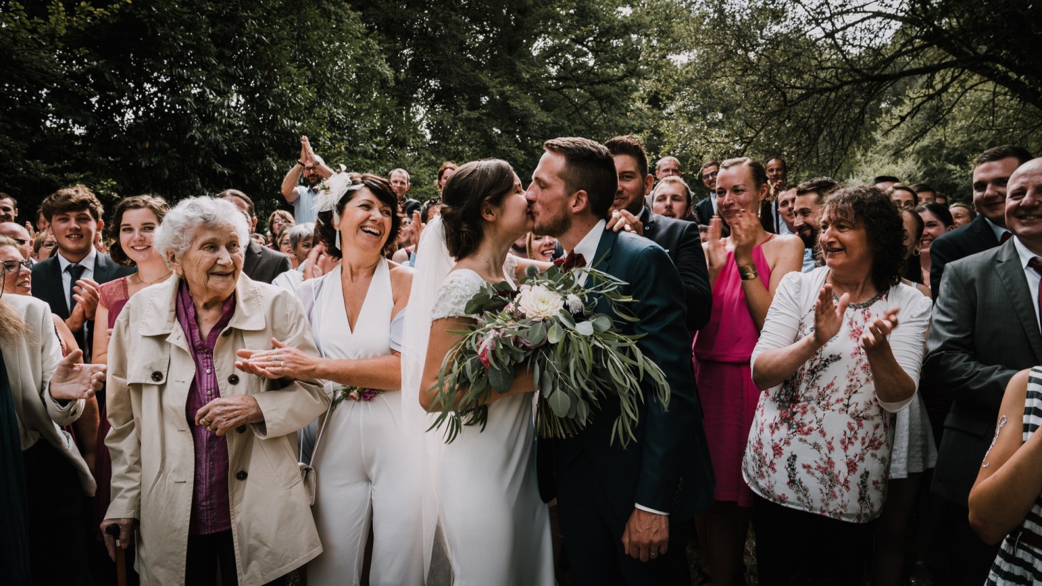 ceremonie-laique-dans-les-bois-finistere-bretagne