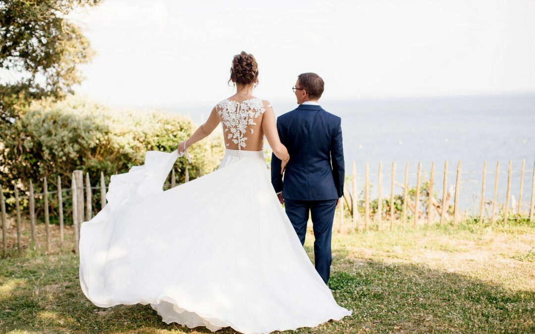 Charlotte à la recherche de sa robe de mariée