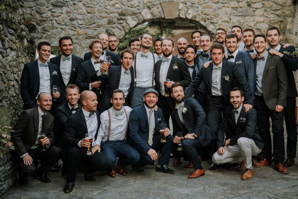 photo-de-groupe-mariage-hommes