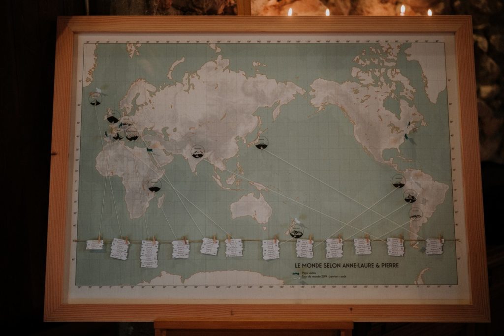 plan-de-table-mariage-voyage-mapmonde