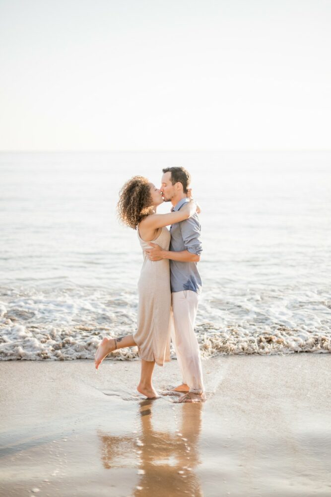 seance-couple-love-pornic-baiser-plage-nantes