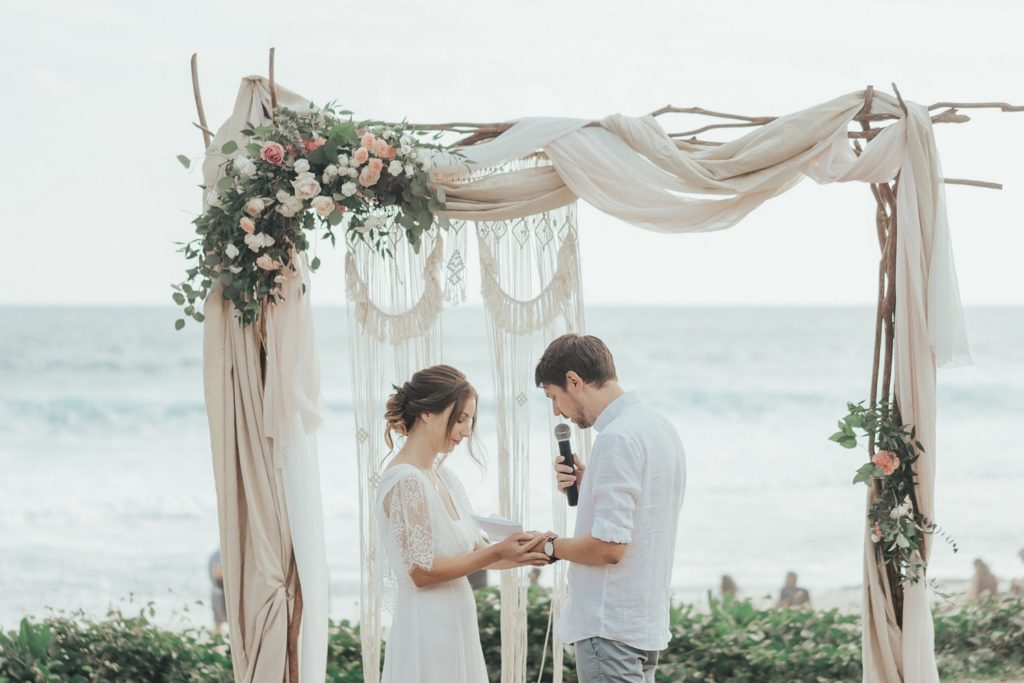 ceremonie-laique-plage-mariage-reunion