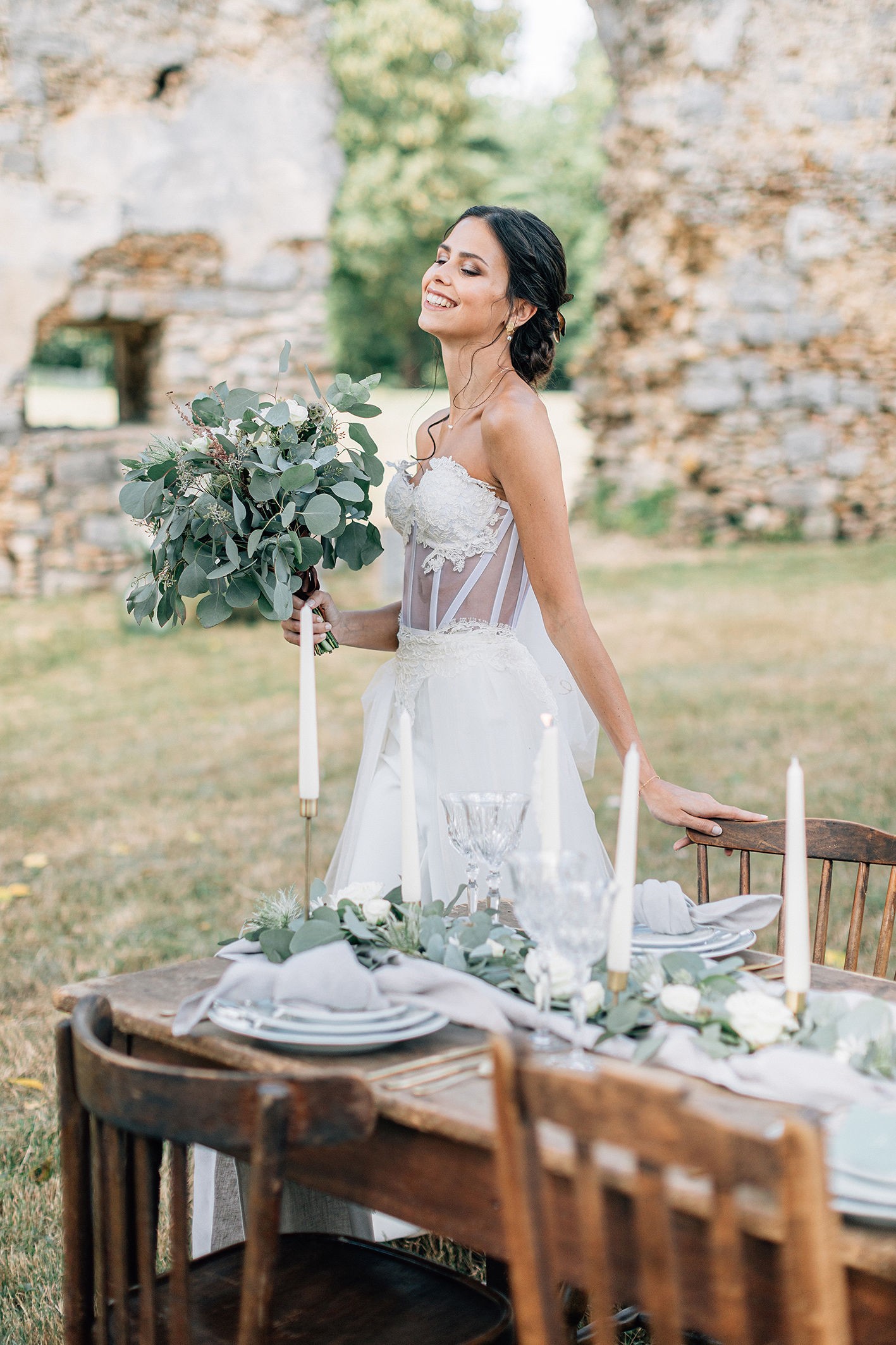 Un mariage au cœur des ruines du Château du Vivier La Sœur de la Mariée