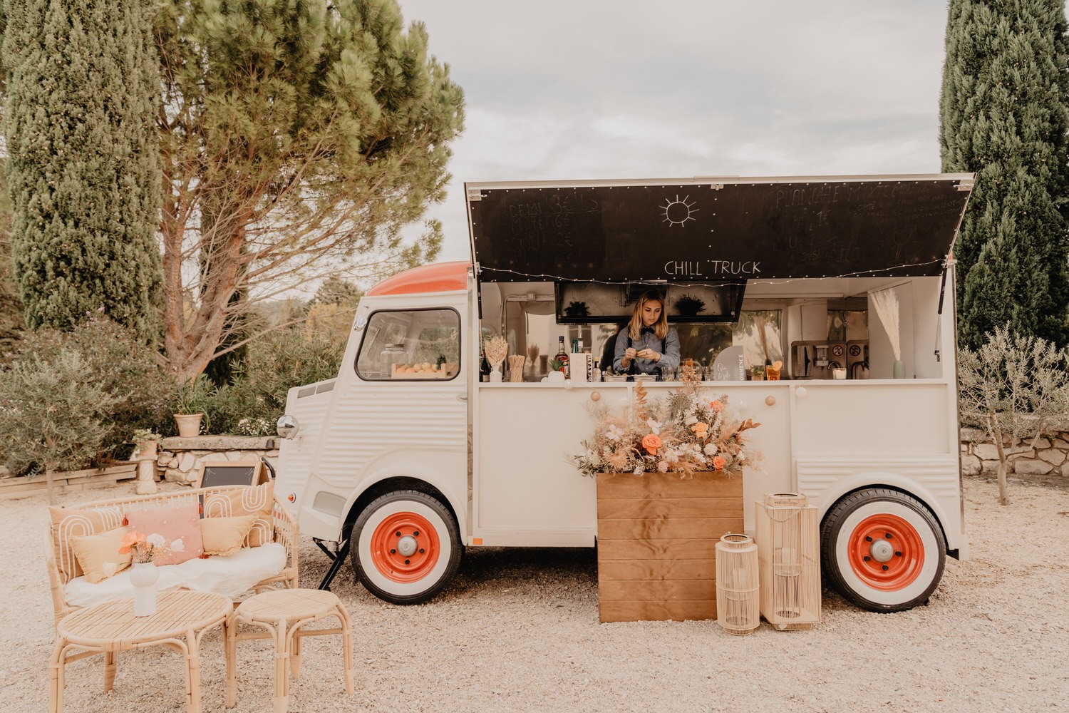 chill-truck-caravane-bar-cocktail