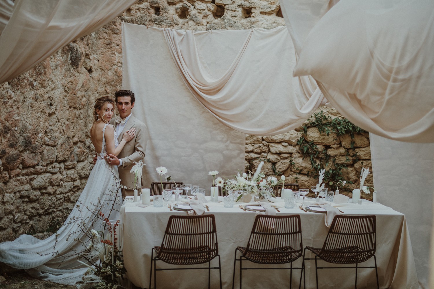 mariage-minimaliste-voilage-provence