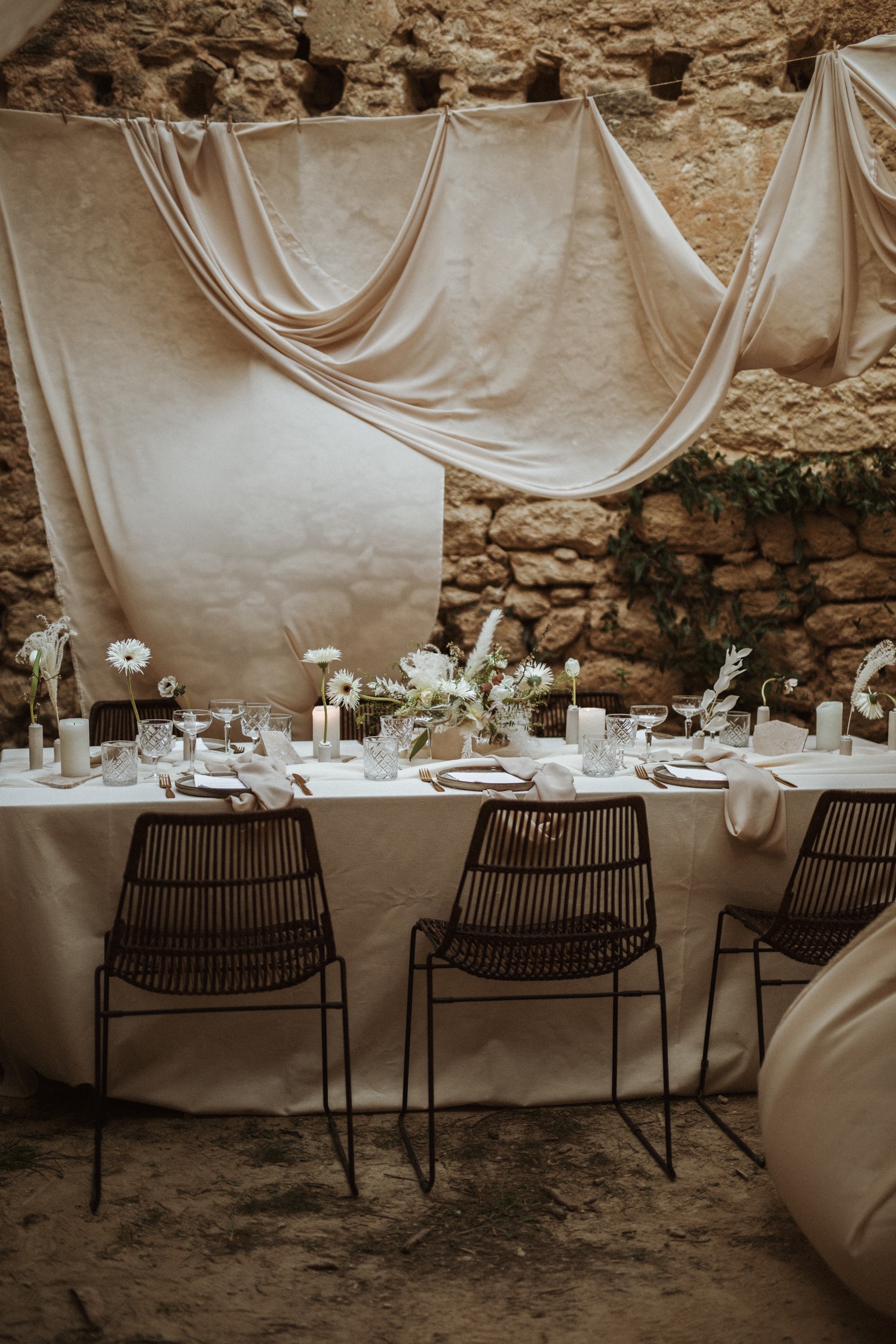 mariage-minimaliste-voilage-provence