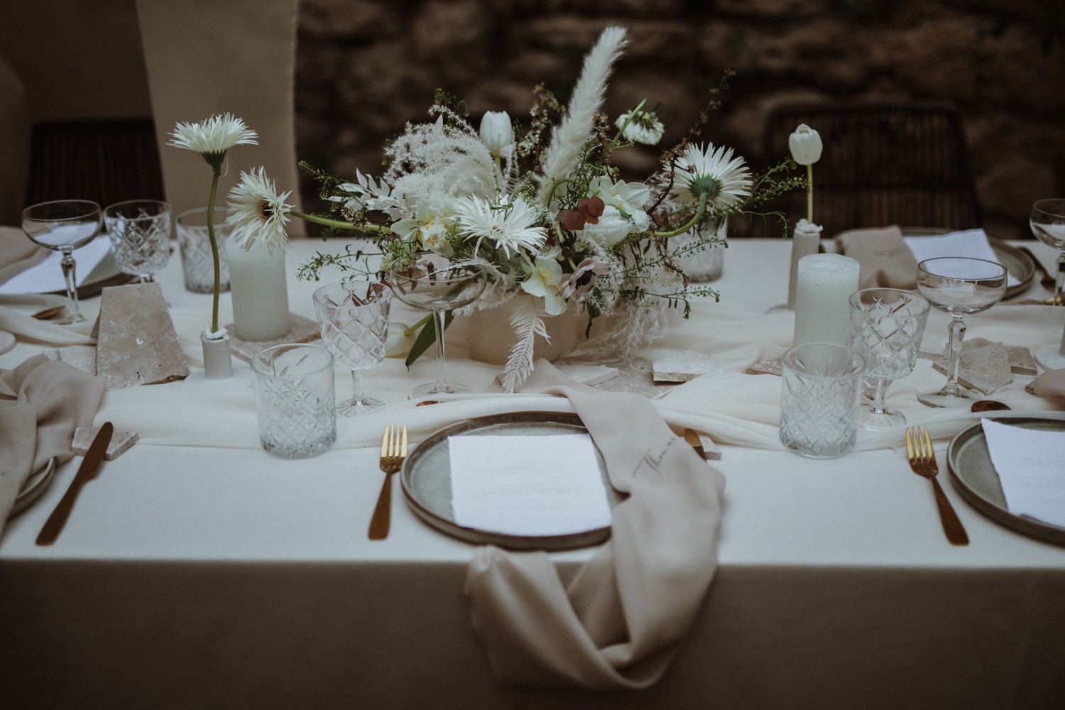 mariage-minimaliste-voilage-provence