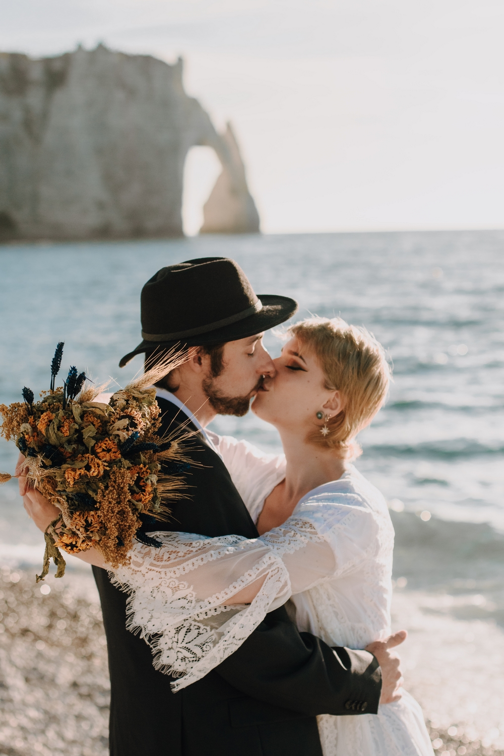 Couple à Etretat par JustineHPhotography