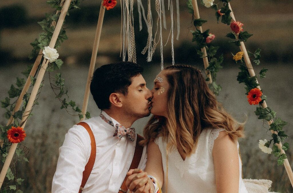 Ambiance Coachella pour un mariage digne d’un festival