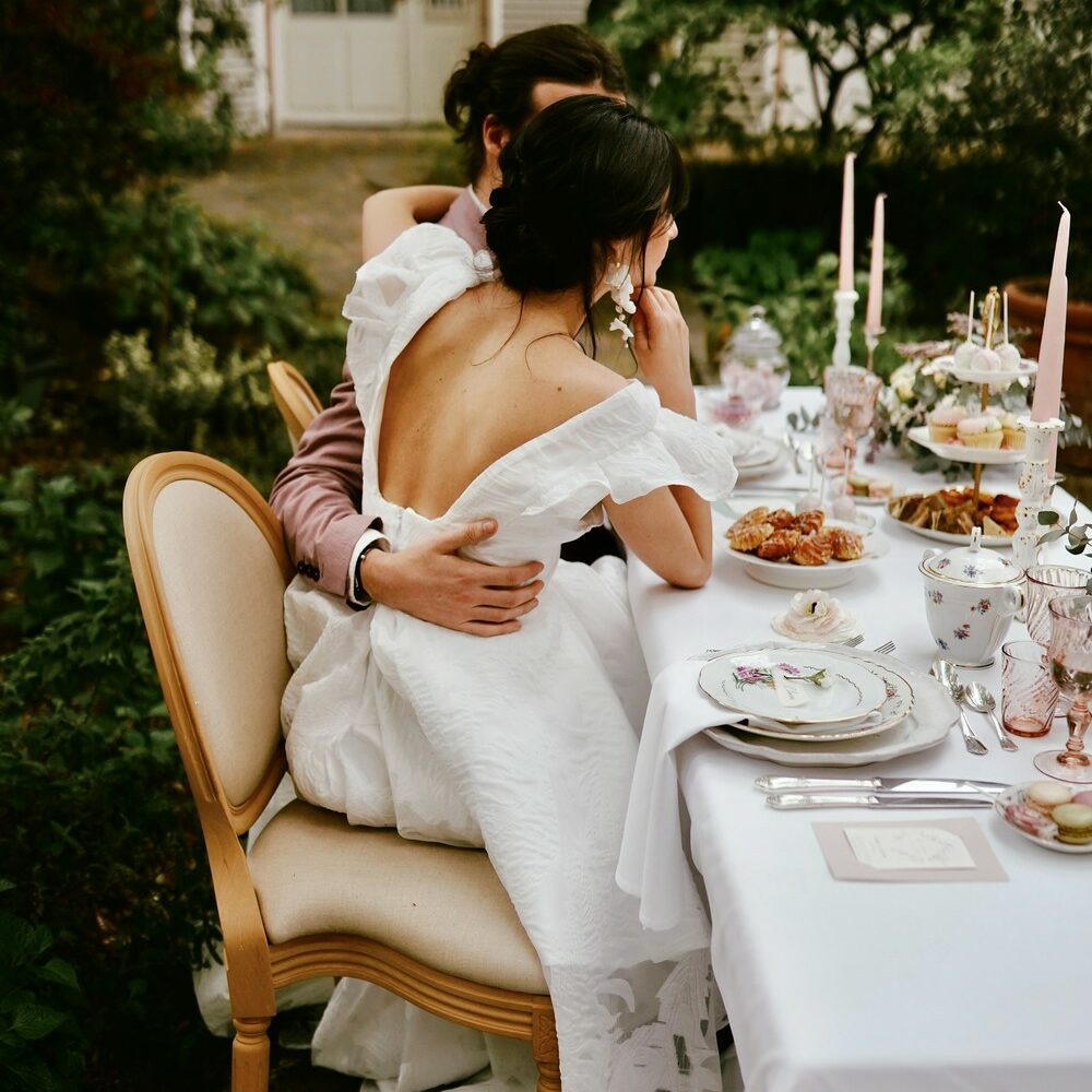 Un mariage chic et printanier à Paris