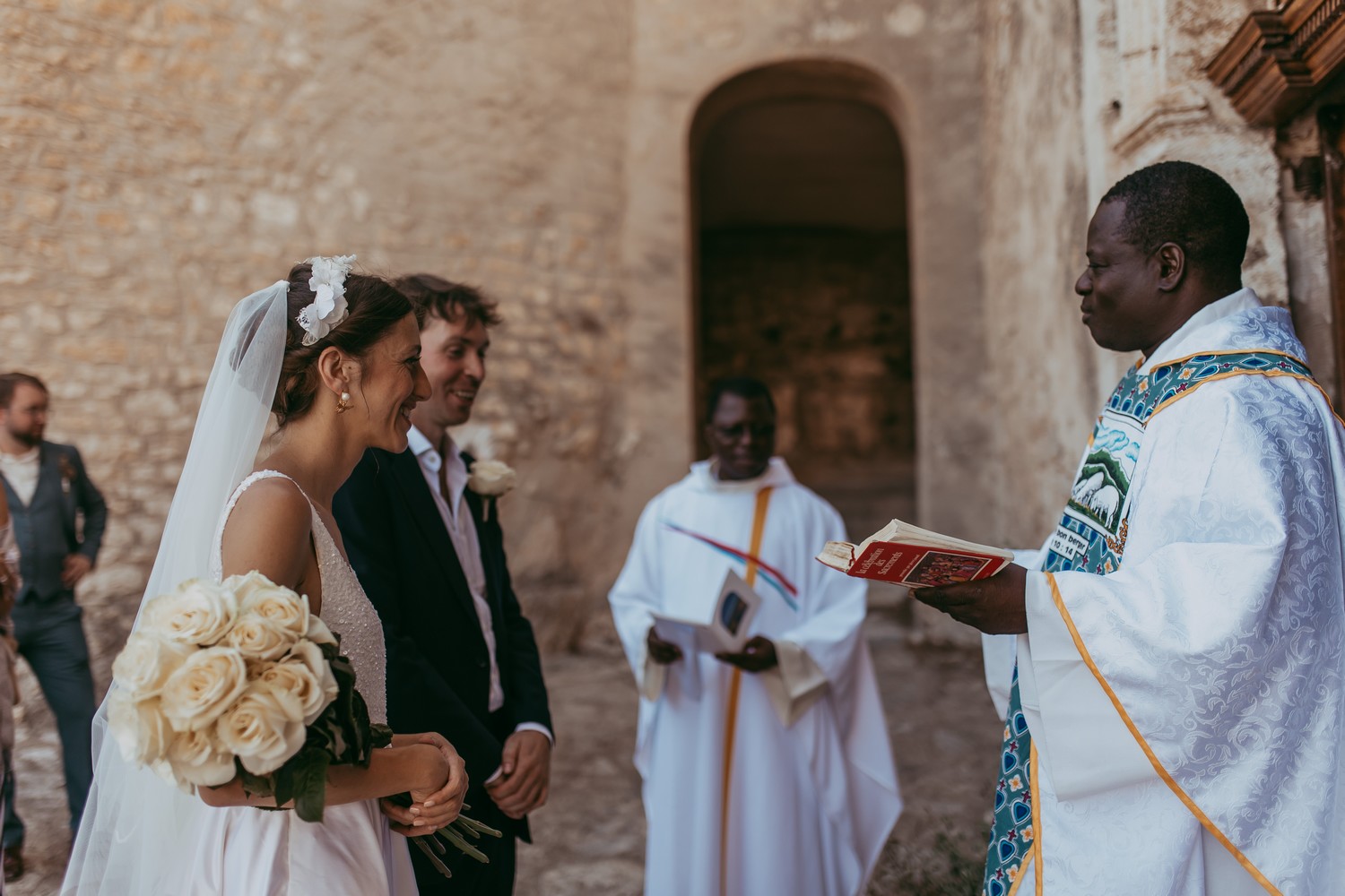 mariage-intime-et-brut-en-Provence-anastasia-bremond-photographie