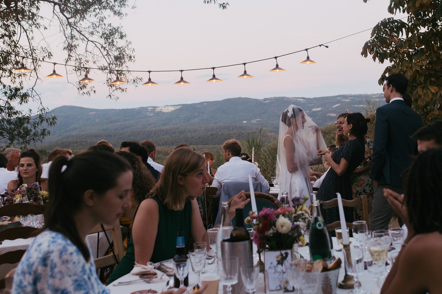 mariage-intime-et-brut-en-Provence-anastasia-bremond-photographie