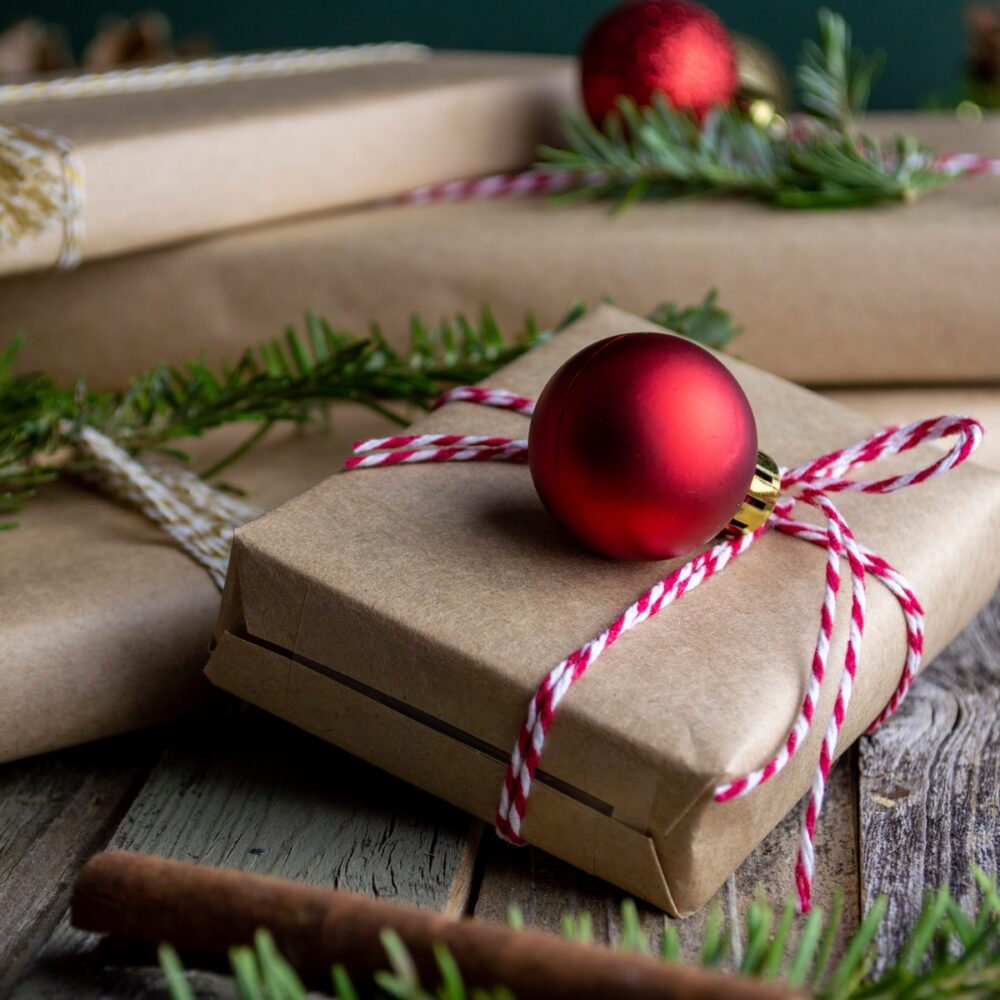 8 idées de cadeaux de Noël pour une future mariée