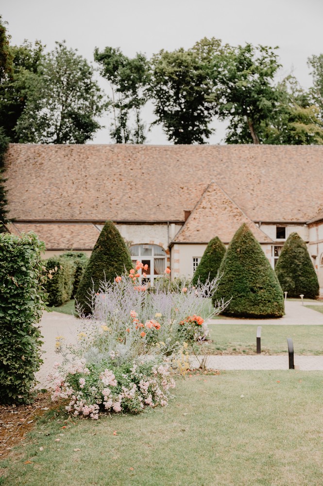 mariage chic et vert sauge à la Ferme du Roy dans l'Oise