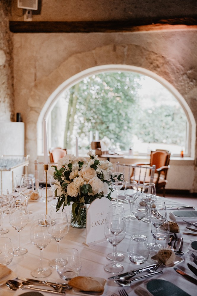 mariage chic et vert sauge à la Ferme du Roy dans l'Oise