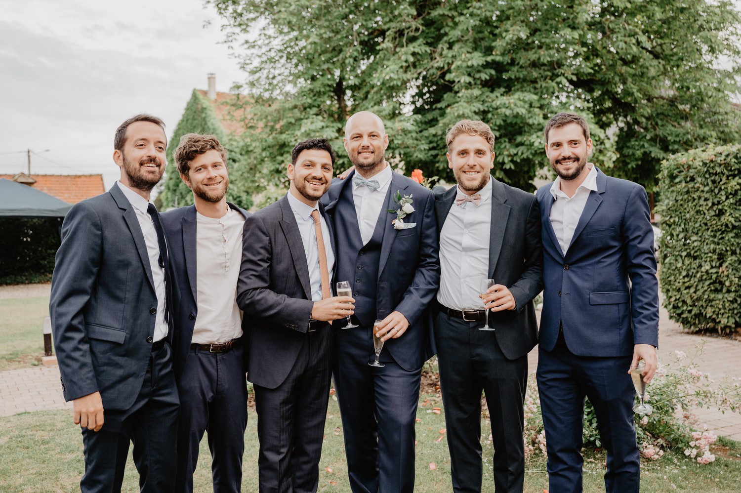 mariage chic et vert sauge à la Ferme du Roy dans l'Oise