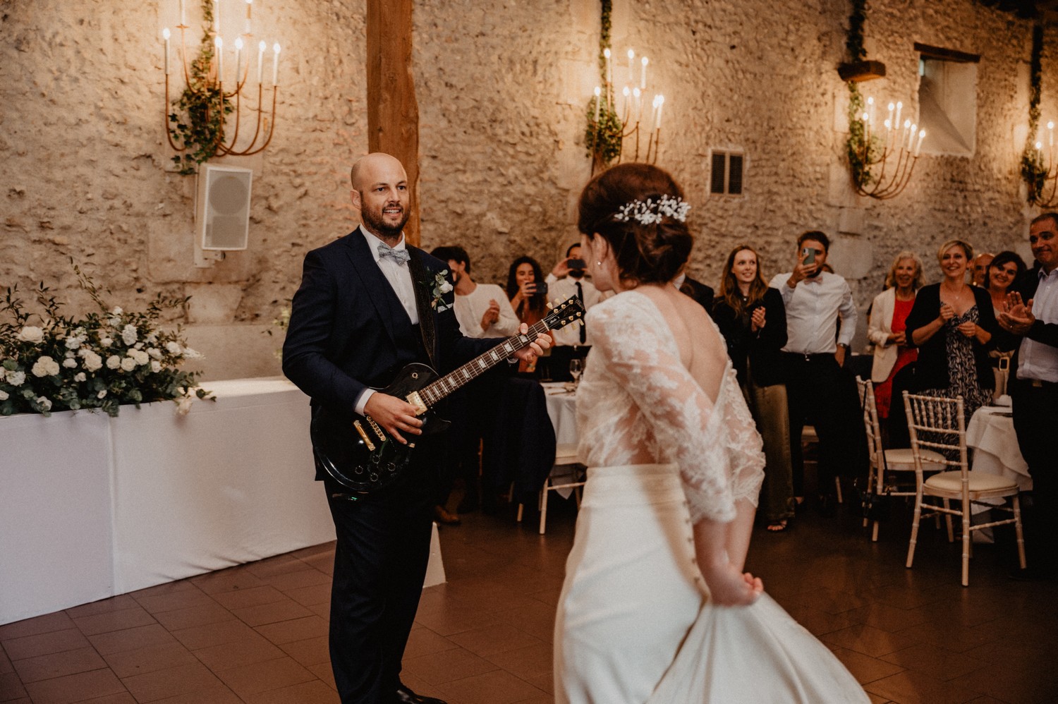 mariage-chic-vert-sauge-ferme-du-roy-oise-leslie-cure-photographie