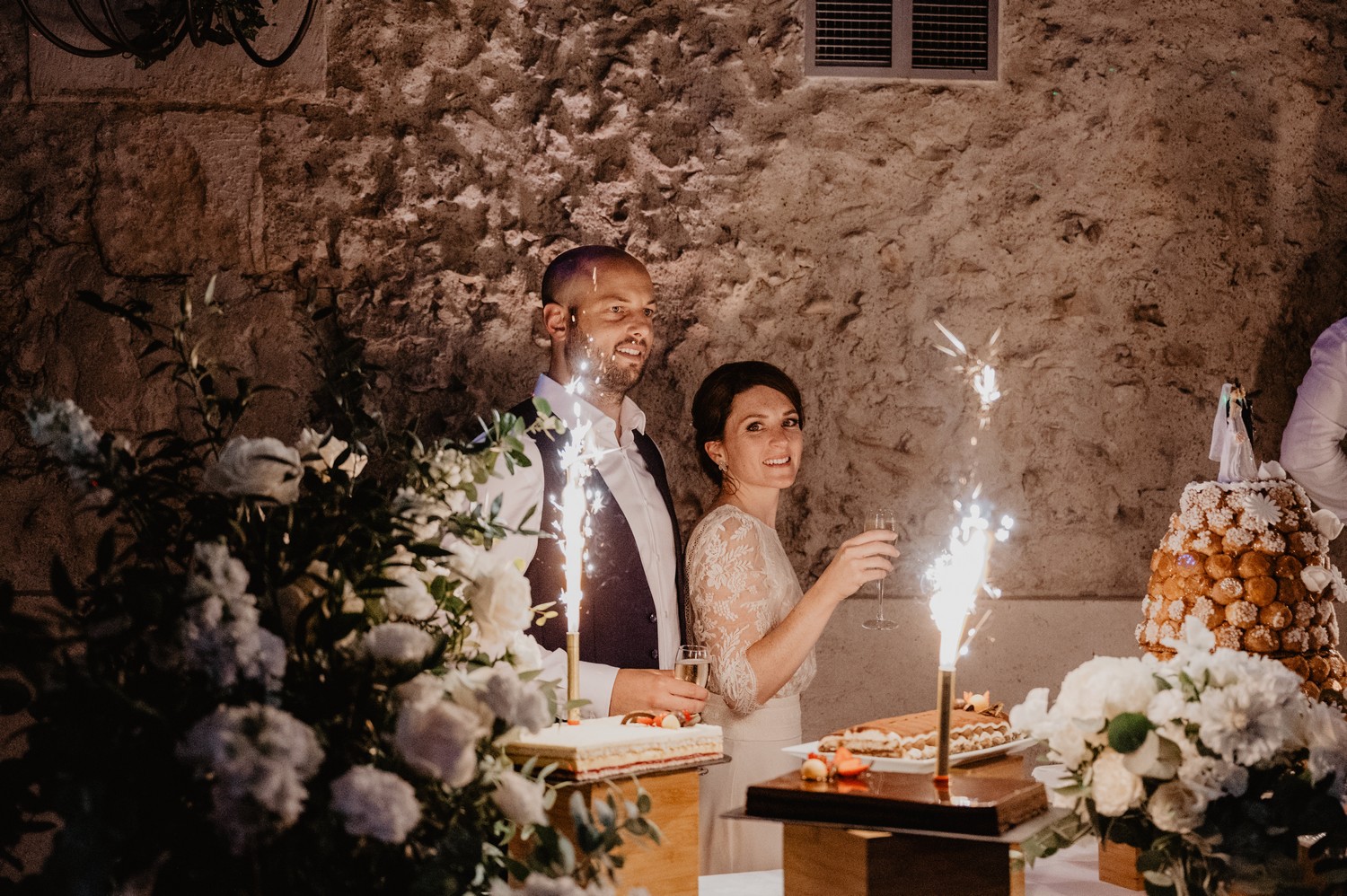 mariage-chic-vert-sauge-ferme-du-roy-oise-leslie-cure-photographie