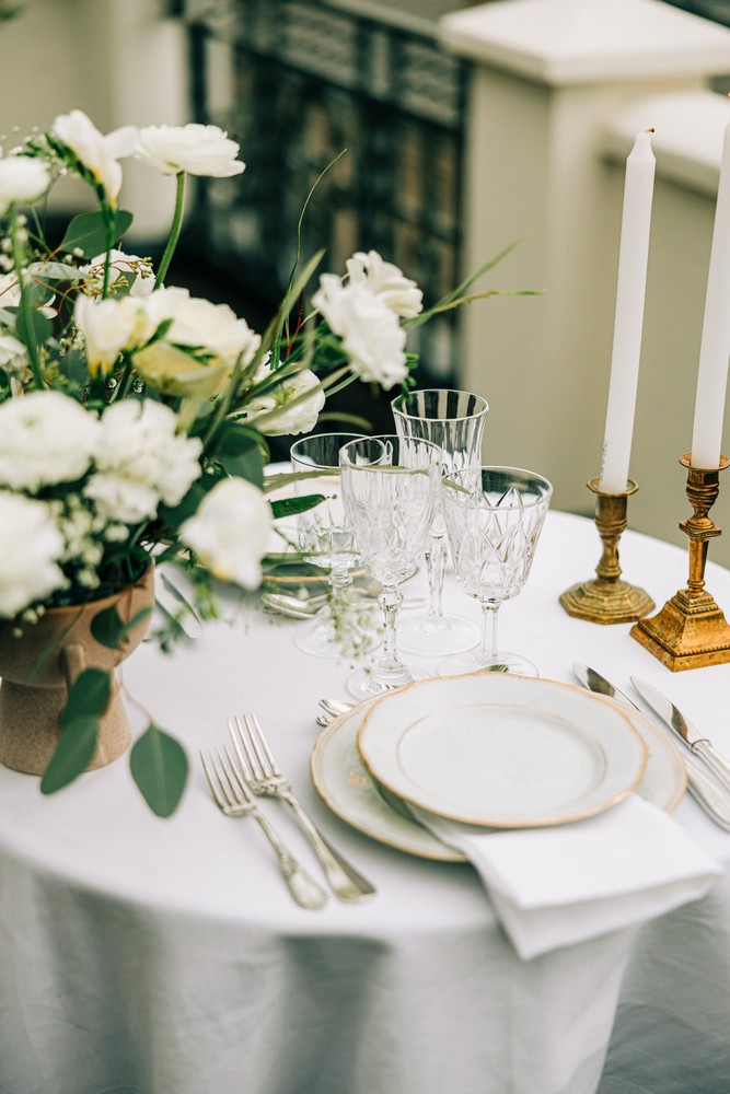 mariage chic et raffiné à l'Hôtel Marignan à Paris