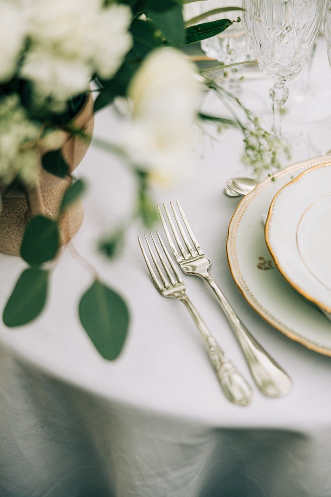 mariage chic et raffiné à l'Hôtel Marignan à Paris