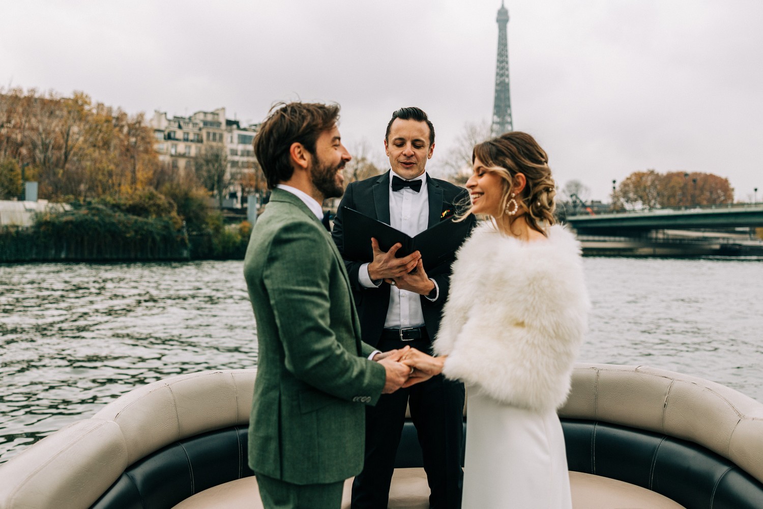 mariage parisien sur la Seine