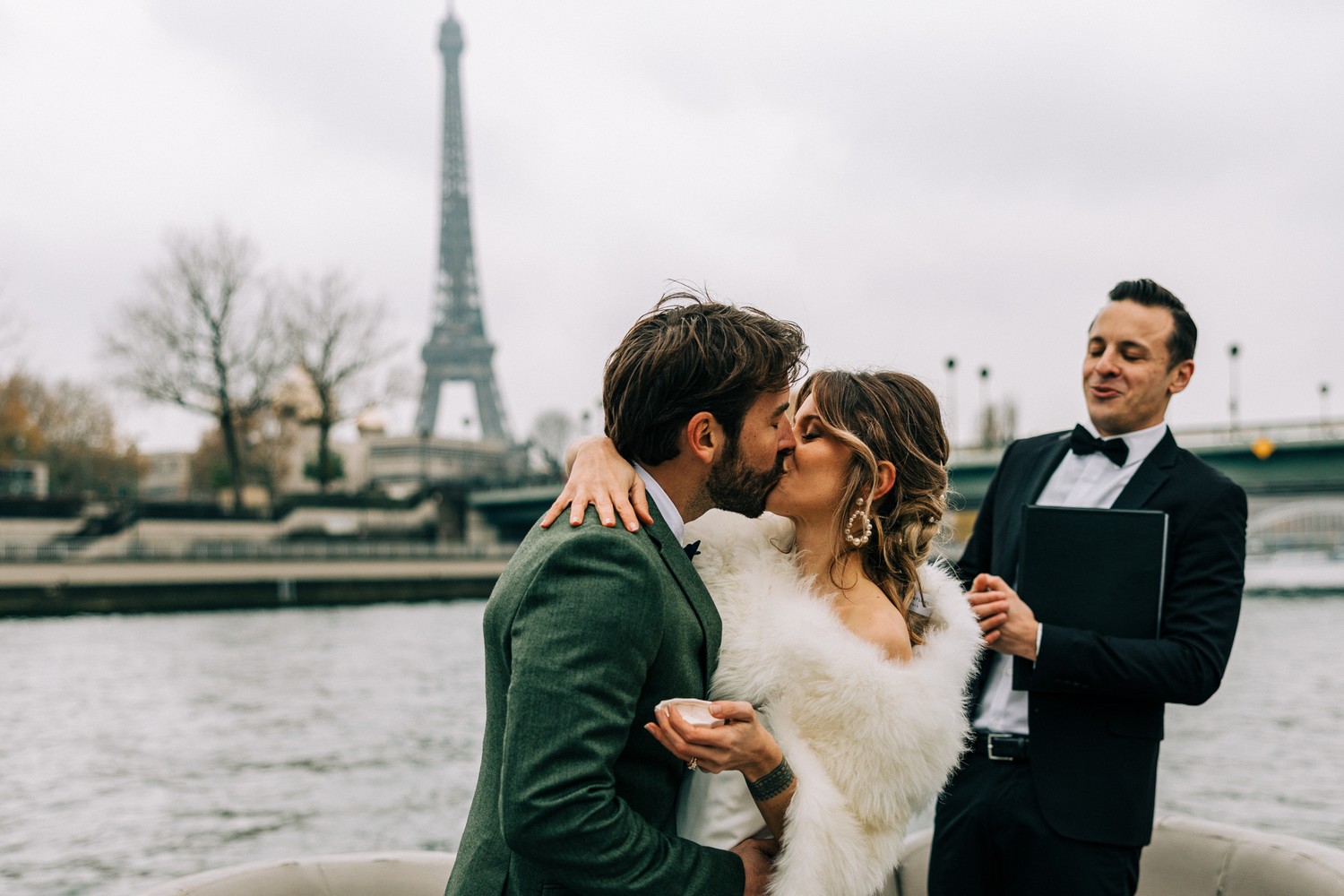 mariage parisien sur la Seine