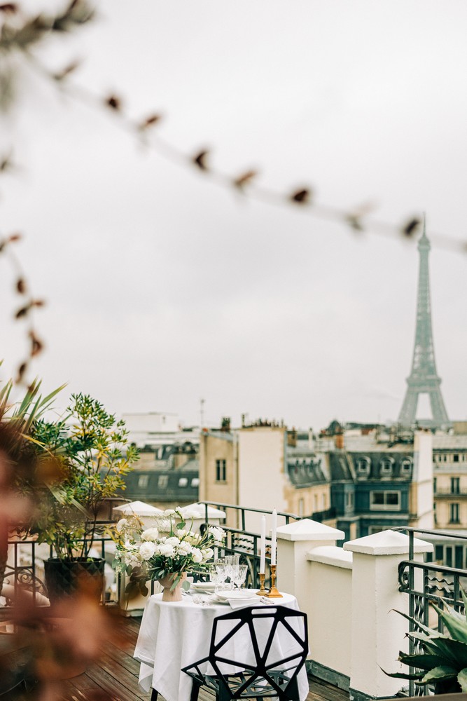 mariage chic et raffiné à l'Hôtel Marignan à Paris