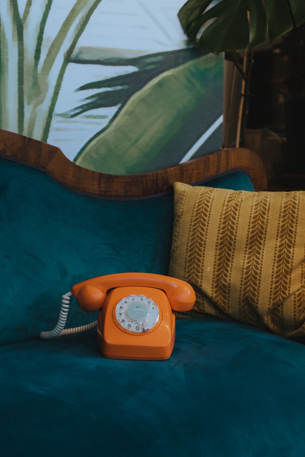 téléphone orange vintage livre d'or audio après le bip