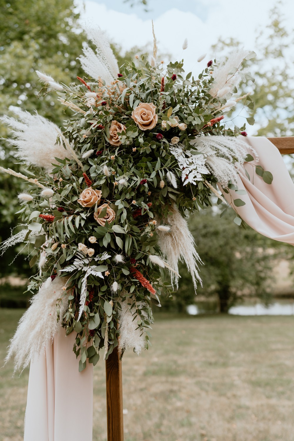 mariage boho-chic au château de l'hospital près de Bordeaux