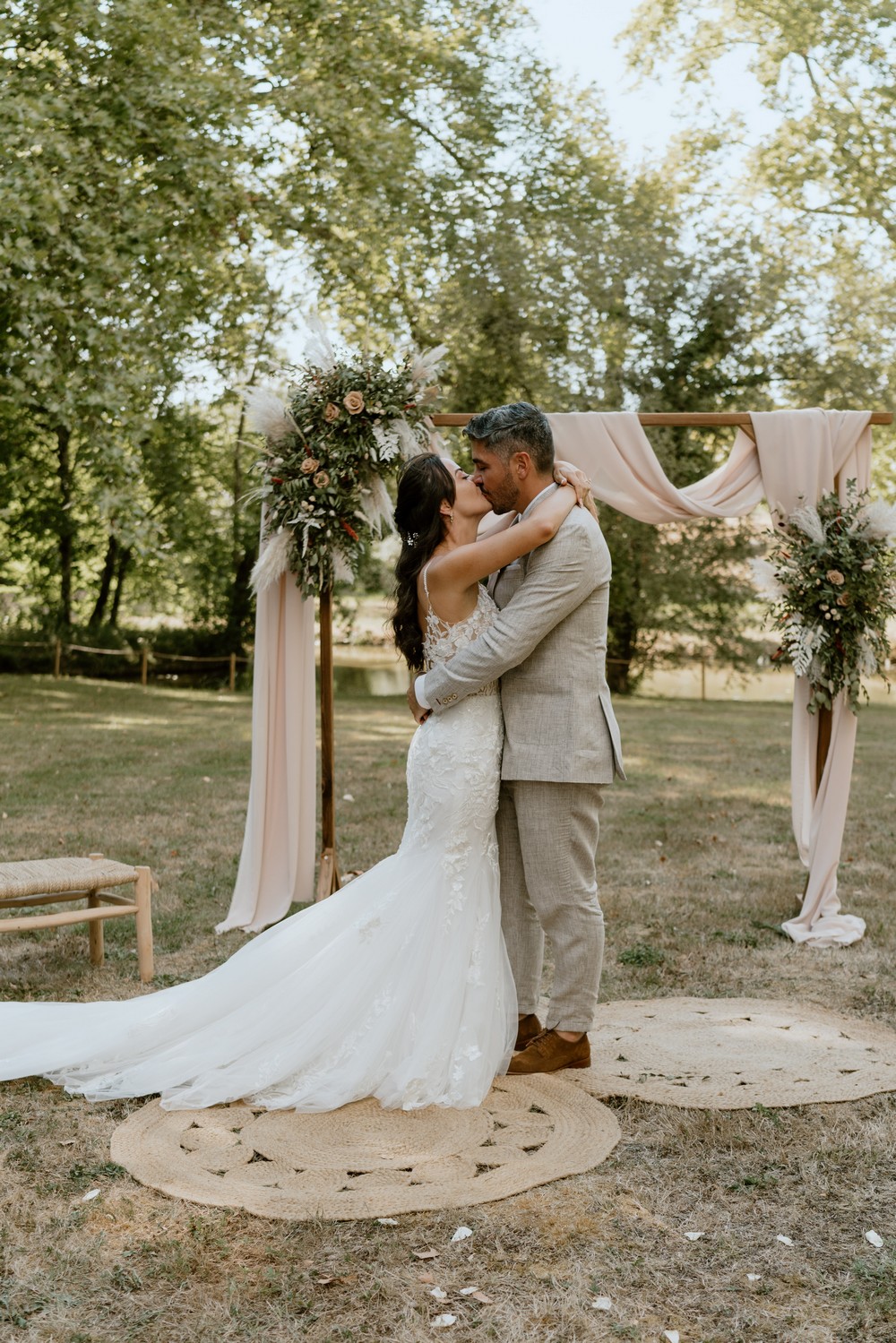 mariage boho-chic au château de l'hospital près de Bordeaux