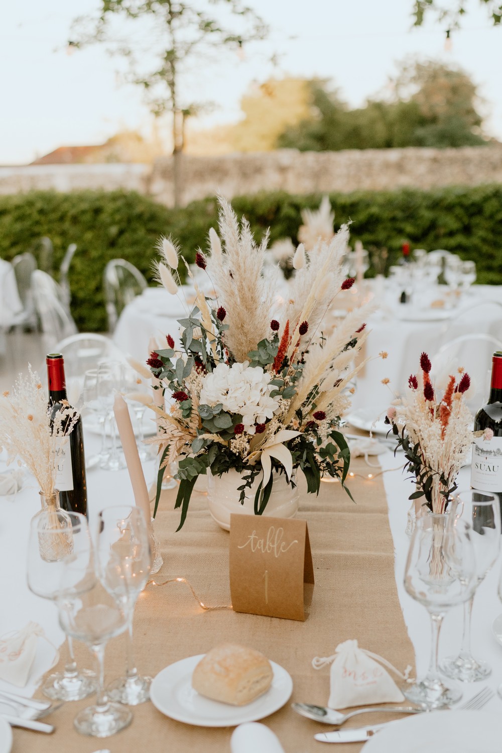 mariage boho-chic au château de l'hospital près de Bordeaux